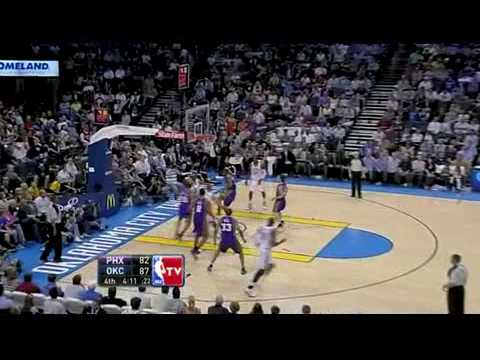 Amar'e Stoudemire blocks Nick Collisons' dunk attempt twice