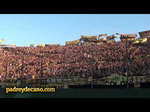 "Hinchada de Peñarol festeja el gol de Torres a Defensor | Apertura 2012" Barra: Barra Amsterdam • Club: Peñarol