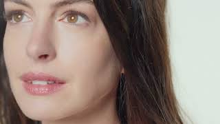 Shiseido Vital Perfection Anne Hathaway anuncio