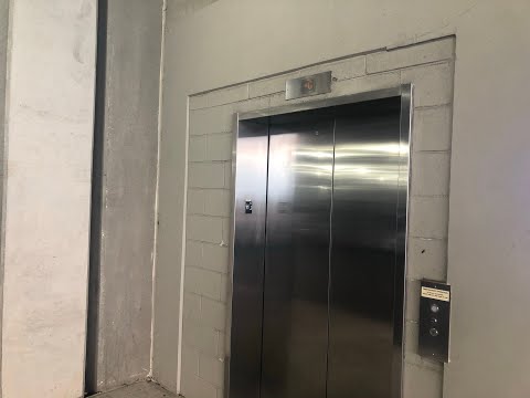 KONE Elevator At The Roosevelt Field Mall Parking Deck In Garden City New York: (10/15/2021)
