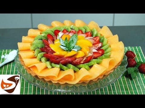Crostata di frutta, con guscio friabile di pasta frolla e crema pasticcera - dolci facili