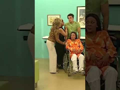 Taci, Eda'nın Doğumuna Yardım Ediyor! 😃 - Sihirli Annem #shorts