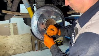 2007-2021 Toyota Tundra Rear Brake Pads And Rotors Replacement Instructions And E-Brake Adjustment