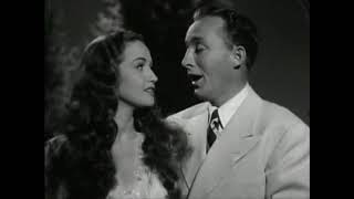 Bing Crosby - Moonlight Becomes You (1942)