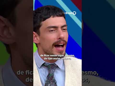 O ator Jaffar Bambirra relembra parceria com Chay Suede em 'Mania de Você'