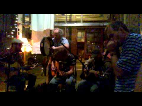 Tuto Marcondes at the Shebeen Chic - Dublin (Ireland) Folk Songs