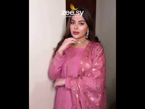 Warisha Jabbar Looks Gorgeous In Beautiful Kundan Necklace By Zee.sy Jewellery