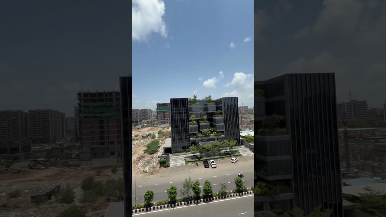 Premium Ground Showroom For Sale - Vesu's Prime Location, Surat. in Vesu, Surat — photo 1 of 14