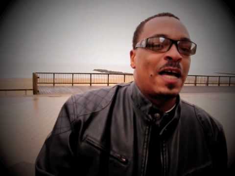 ROY DAVIS shoutin' for Kitsch Club