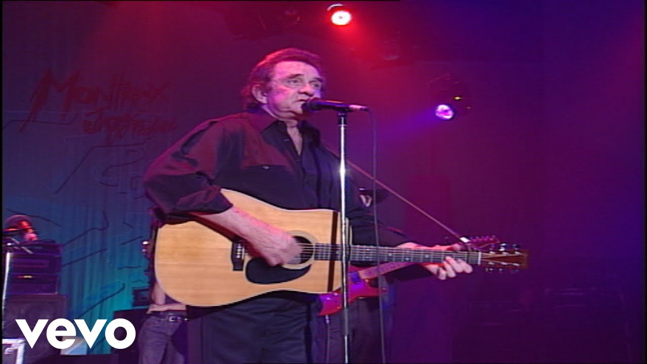 Johnny Cash - Ring Of Fire (Live) - YouTube