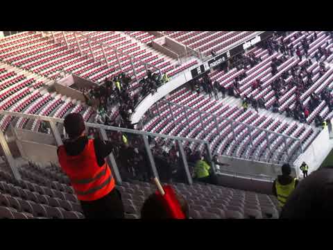 Arrivée massive Saint-Etienne Fans parcage à Nice nov. 2013