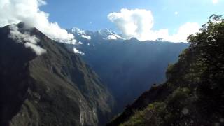 preview picture of video 'En mula de camino a Choquequirao, Perú'