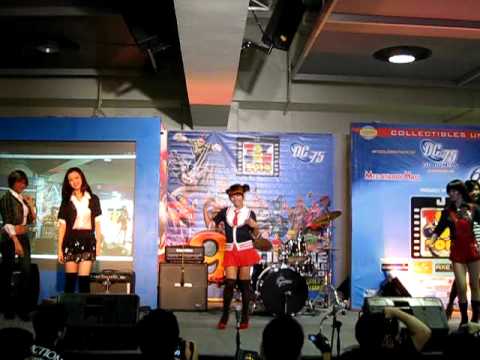 Toy Con 2010 - 4minute