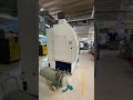 Riproduci video