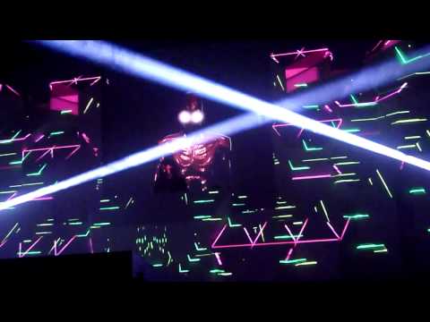 Skrillex "Scary Monsters and Nice Sprites" Live Front Row (HD)