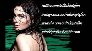 Nil Karaibrahimgil-Yalnız Kalpler De Atarlar