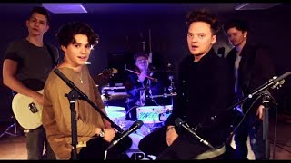 Conor Maynard vs The Vamps - Shape Off You (Sing Off/Mashup)(Lyrics/Lyrics Video)