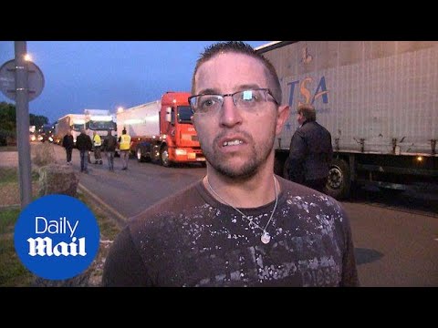 French truckers express their upset over Calais migrant camp - Daily Mail