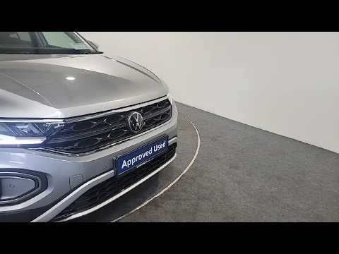 Video of Volkswagen T-Roc 1.0 TSI 110HP - Rear View Camera