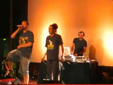 Avant premiere du lancement du DVD Live  de Broussai