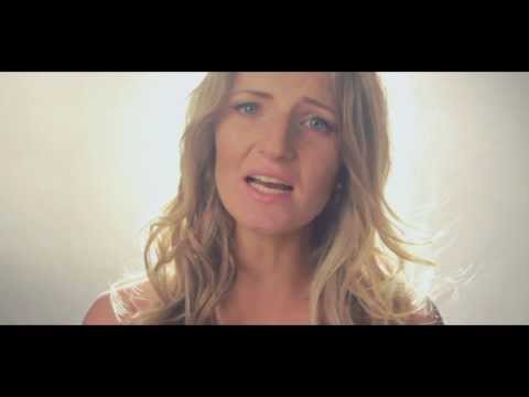 Michaella - Michaella - Blízki - vzdialení ( official video )