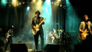 2/8-Tan hermoso (Siniestro Total, La Elipa 17/9/2010)