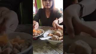 Download lagu Video mentahan halu buat prank mantan/Story Wa ||makan bakso di siang hari sama cewek cantik|| mp3