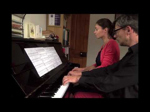 Marie Kedroff and Alexander Karpeyev play Stravinsky's 'Балалайка' [Balalaika]