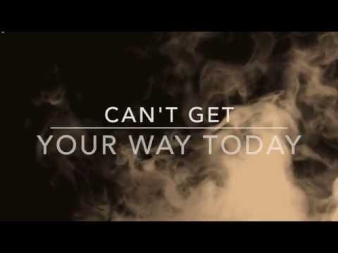 SKY FERREIRA - TRACES (LYRIC VIDEO)