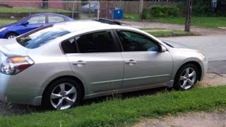 Bumbling Thief Aborts Carjacking After Realizing He Can't Drive Stick Shift