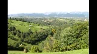 preview picture of video 'Panorama muntii Bucegi si Piatra_Craiului de la Moieciu de Jos'