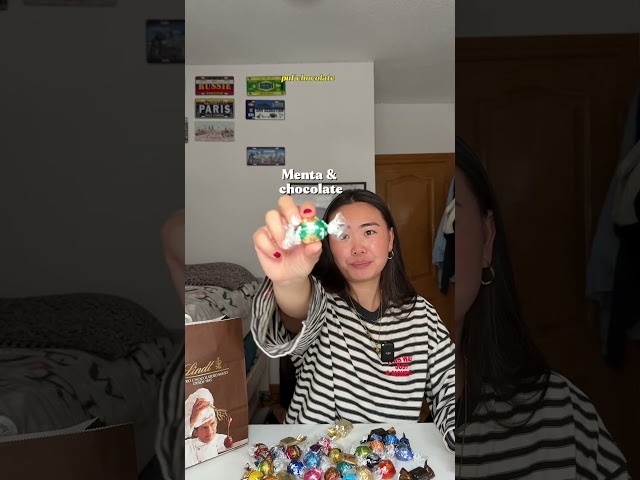 Vídeo relacionado con Lindt LINDOR Chocolate blanco y fresa, San Valentín para regalar, caja de bombones fresa, fresa y nata, bombones para regalar, 16 bombones, 200g