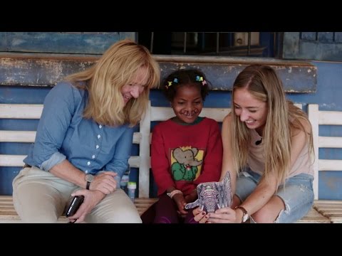 Malou och Julia möter barn med svåra missbildningar - Malou Efter tio (TV4)