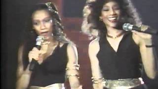 Download lagu SIster Sledge - We Are Family (1981) mp3