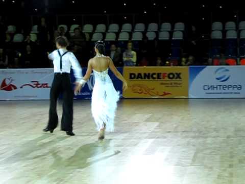 IDSF EUROPEAN YOUTH LATIN - HONOR DANCE - EVGENI KUZIN & ELINA POPOVA  - JIVE