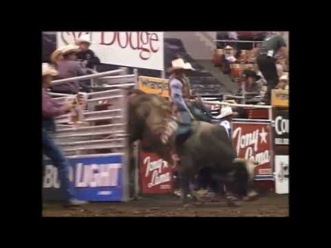 Jesse James bucks J.W. Hart - 00 PBR Nashville