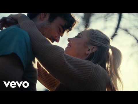 MacKenzie Porter - Coming Home To You (Official Music Video)