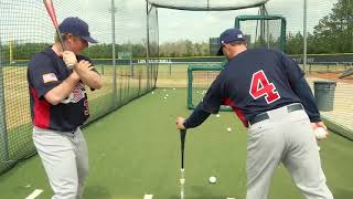 Short Bat Bottom Hand Tee