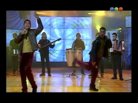 Walter Olmos y Walter Polos cantan "Por lo que yo te quiero" - Videomatch
