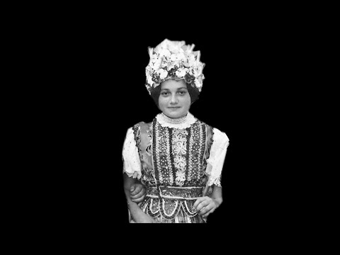 Mária Terrajová | Pred našima dvermi