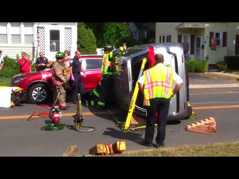 one-person-extricated-taken-to-hospital-after-rollover-in-bristol-with-video