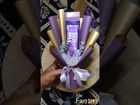 Buket coklat single buat pecinta ungu 💜 wajib order #buketcoklat #dairymilk #gift