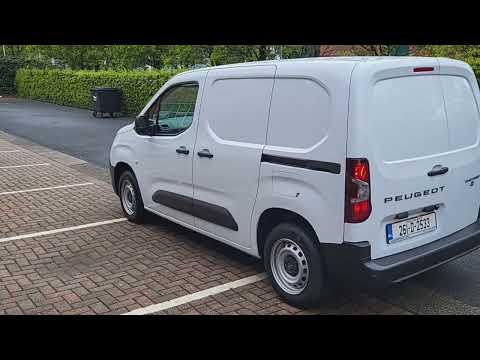 Peugeot Partner PARTNER PRO PLUS1.5 HDI**DEMO** - Image 2