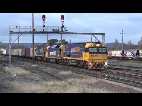 Pacific National double at Goulburn NSW 26 May 2020