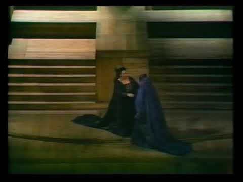 Tatiana Troyanos Blasts a Perfect C6 against La Superba's Norma