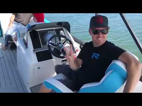 Montara Surf Boss, Surfboss, Montara, Wakesurf, Wakesurf pontoon,NC Marine, Wakeboarding pontoon