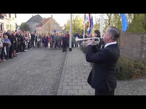 Taptoesignaal dodenherdenking Hellevoetsluis - Nieuwenhoorn, 04.05.2013