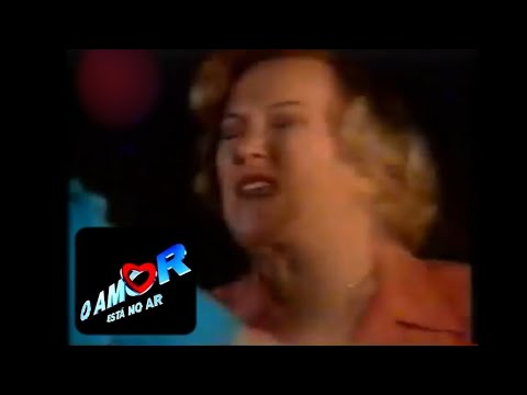 O AMOR ESTÁ NO AR | Candê da um tapa na cara de Úrsula