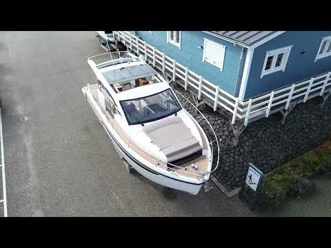 2022 Sealine C335 - Boat for Sale at De Vaart Yachting