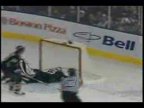 2007-08 Vancouver Canucks -- Alex Burrows short-handed goal